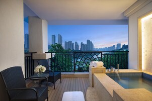 豪华山水大床房 | 客房景观