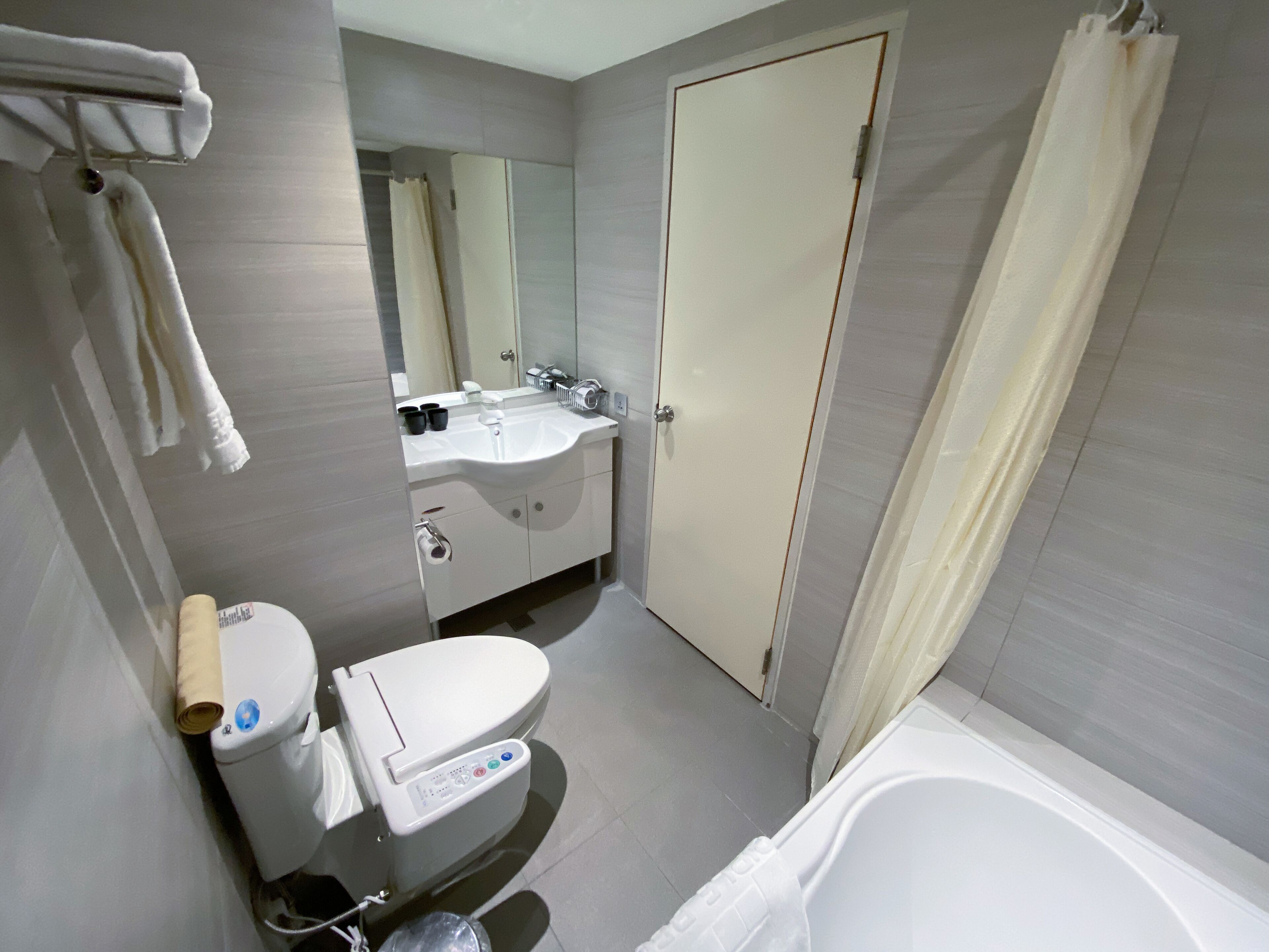 superior double room, 1 double bed | bathroom | hair dryer, towels, toilet paper