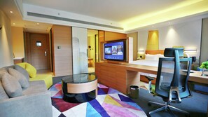 Premium bedding, minibar, desk, blackout drapes