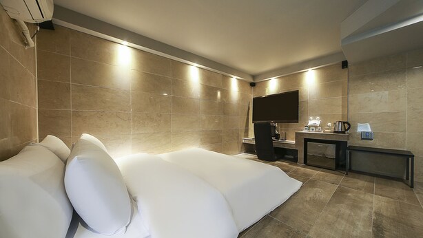 Unclassified image, 1 of 50, button - Hotel Story (Seoul)