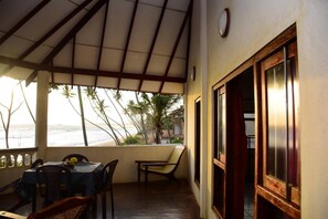 Balcony - Shanthi beach resort (Unawatuna)