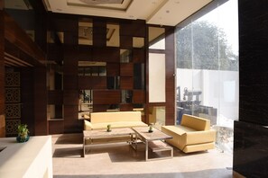 Sala de estar en el lobby