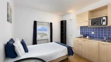 Klassieke eenpersoonskamer, 1 eenpersoonsbed, uitzicht op meer | 1 slaapkamer, hypoallergeen beddengoed, een kluis op de kamer
