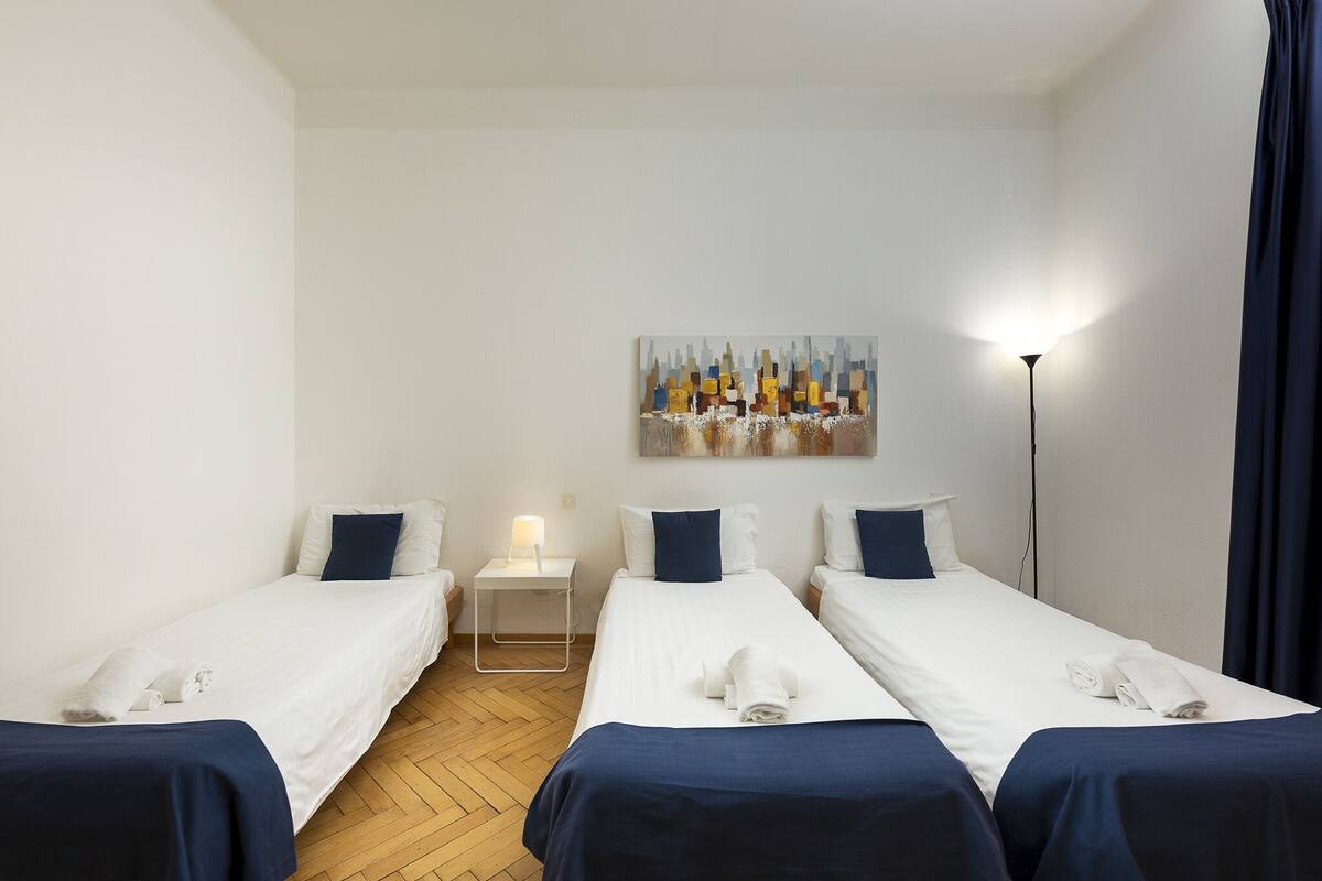 Hypo-allergenic bedding, in-room safe, blackout curtains, soundproofing