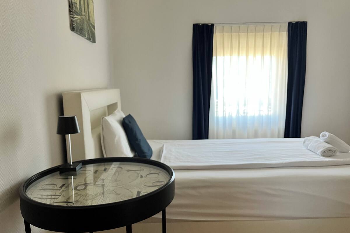 Hypo-allergenic bedding, in-room safe, blackout curtains, soundproofing