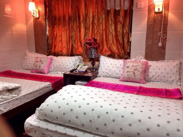 Family Room | Desk, free WiFi, wheelchair access - Kabayan Hostel (Kowloon)