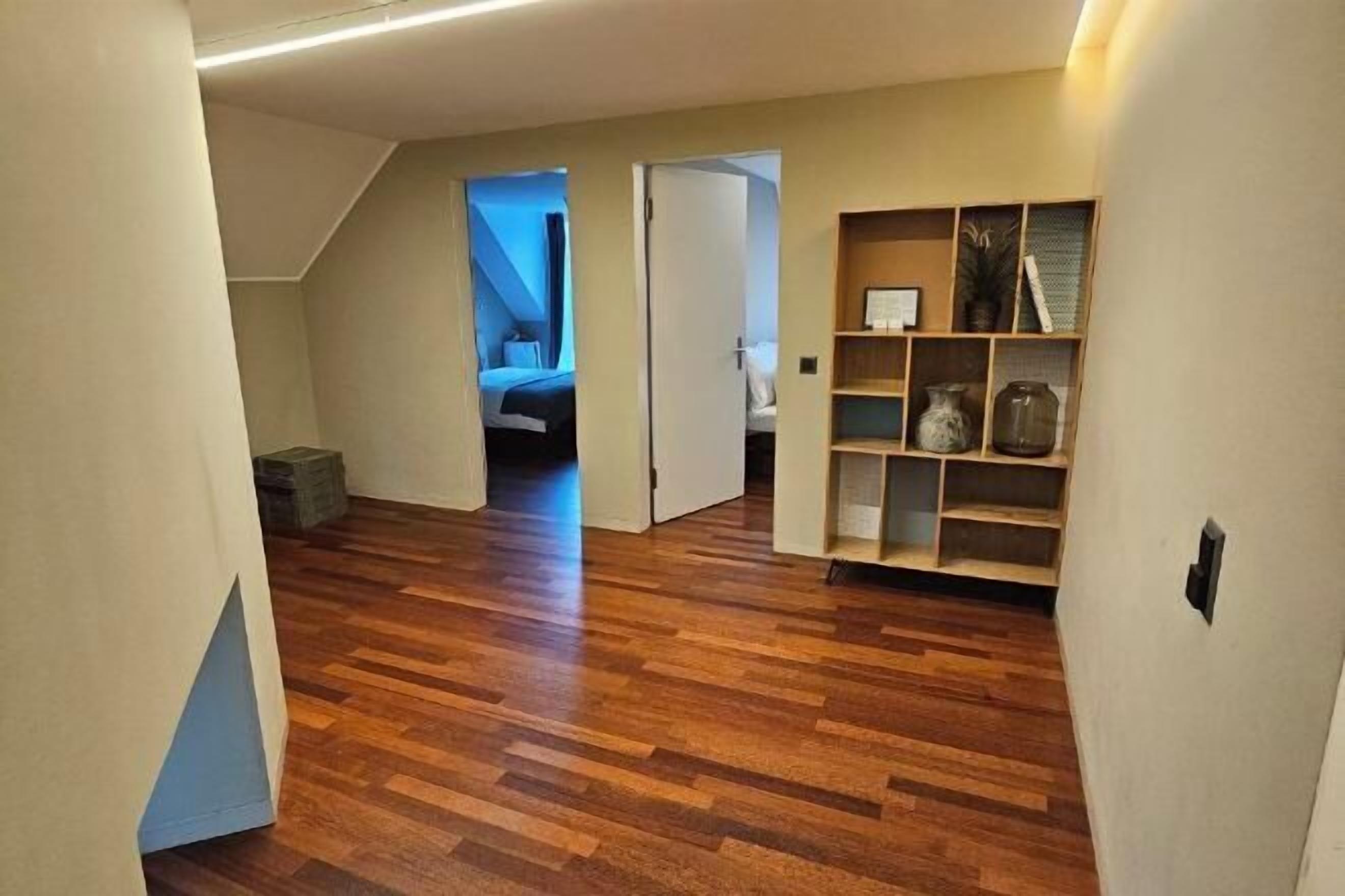 미니바, 책상, 노트북 작업 공간, 다리미/다리미판