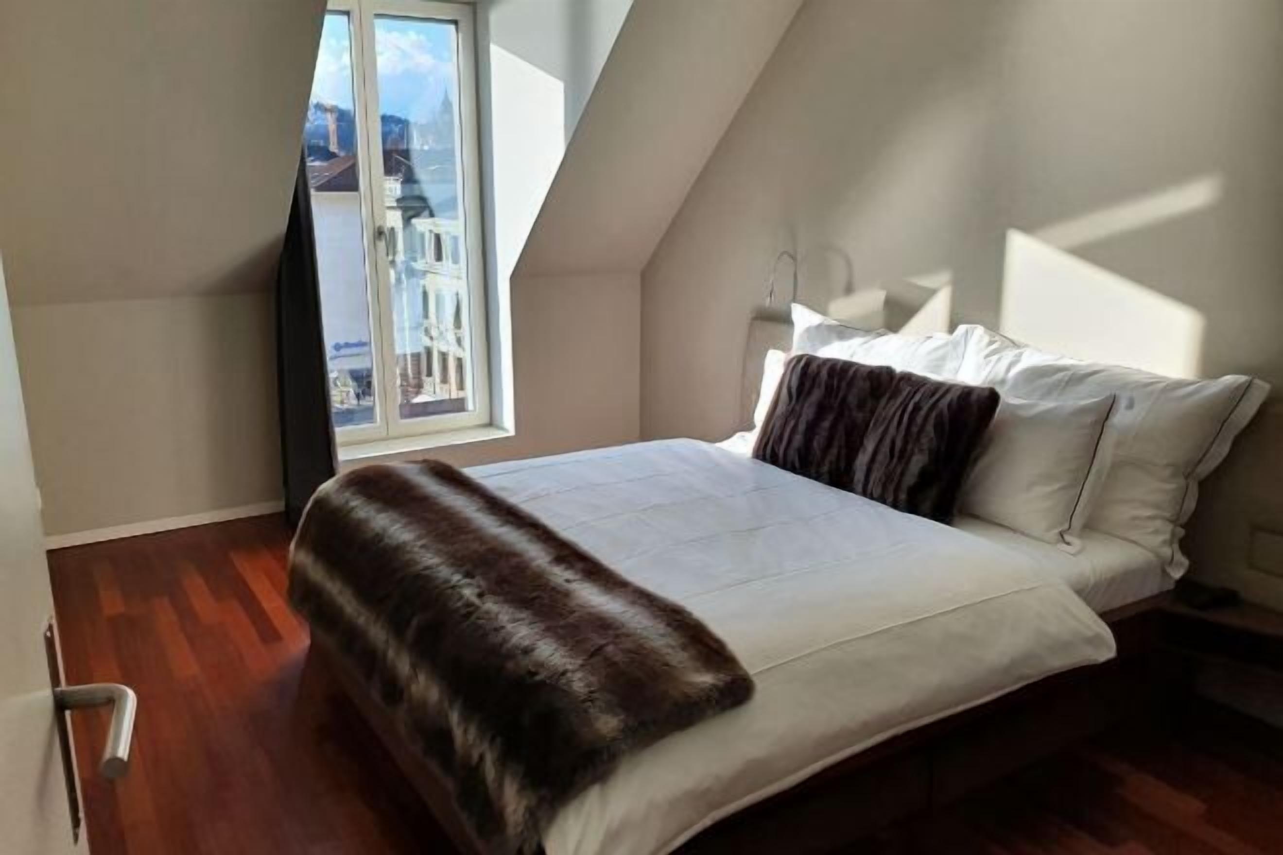 미니바, 책상, 노트북 작업 공간, 다리미/다리미판