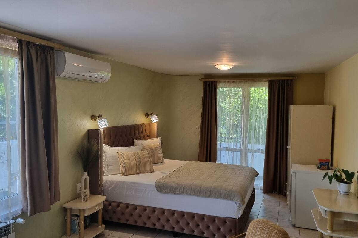 1 bedroom, blackout curtains, iron/ironing board, free WiFi