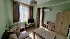 Superior-Dreibettzimmer, 1 Queen-Bett und Schlafsofa, Gartenblick