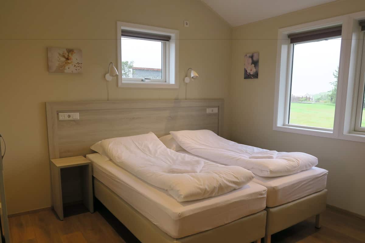 Camera tripla, bagno privato, edificio separato (Room 3) | Una scrivania, culle/letti per bambini (a pagamento), Wi-Fi gratuito