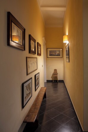 Hallway - Alberghino B&B (Florence)
