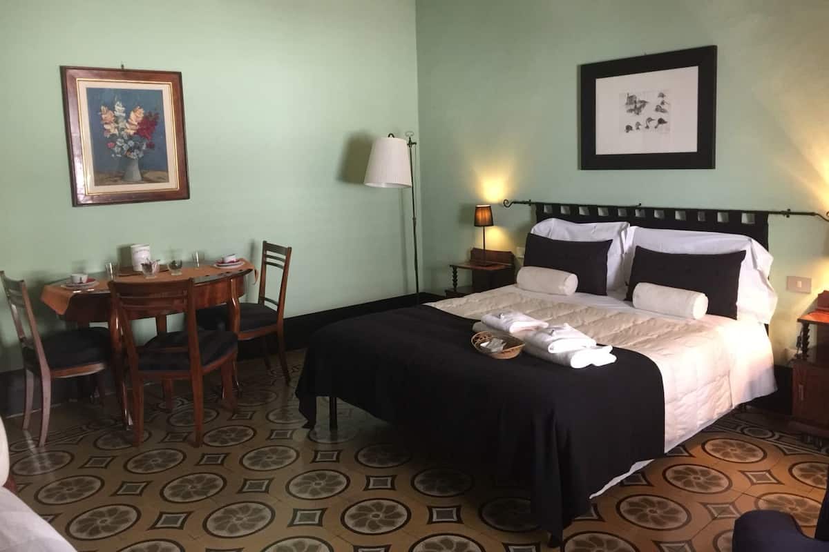 Comfort Triple Room | Down comforters, in-room safe, individually furnished, desk