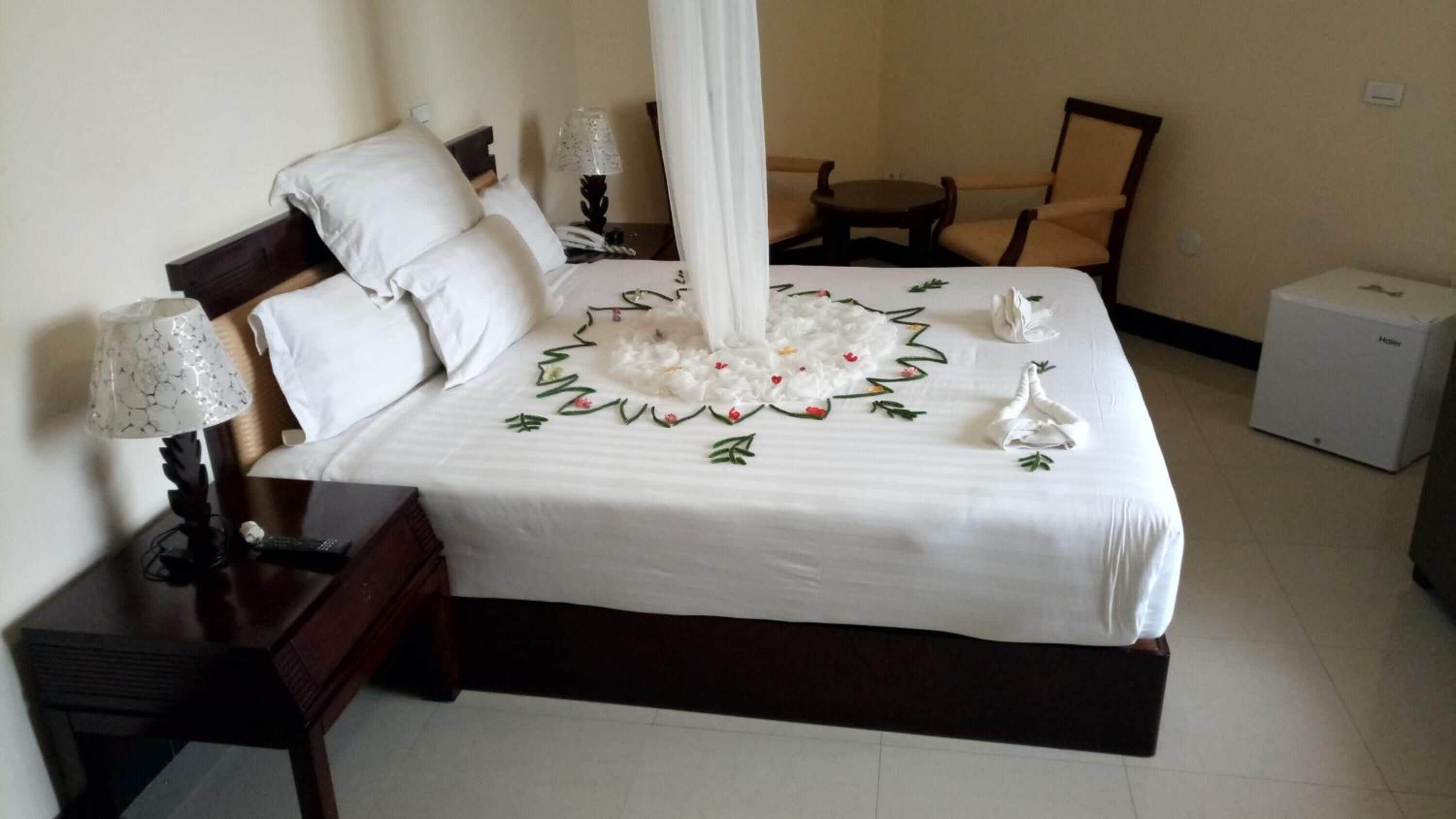 premium bedding, minibar, in-room safe, desk