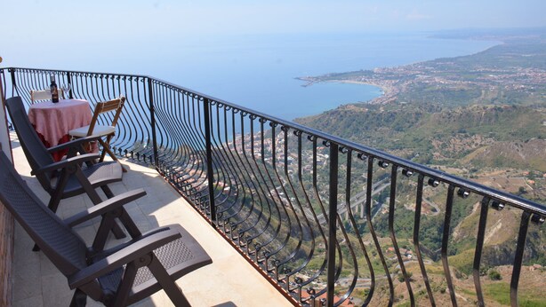 Unclassified image, 1 of 46, button - Casa Bella Vista (Castelmola)