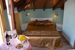 Desk, soundproofing, free WiFi, bed sheets - Casa Bella Vista (Castelmola)