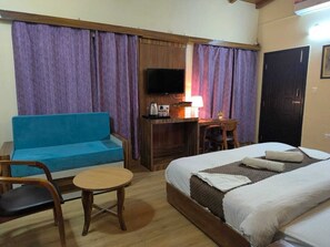 Habitación estándar | Escritorio, wifi gratis, ropa de cama