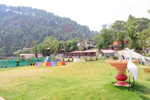 Exterior - Damyanti Hotel And Resort (Nainital)