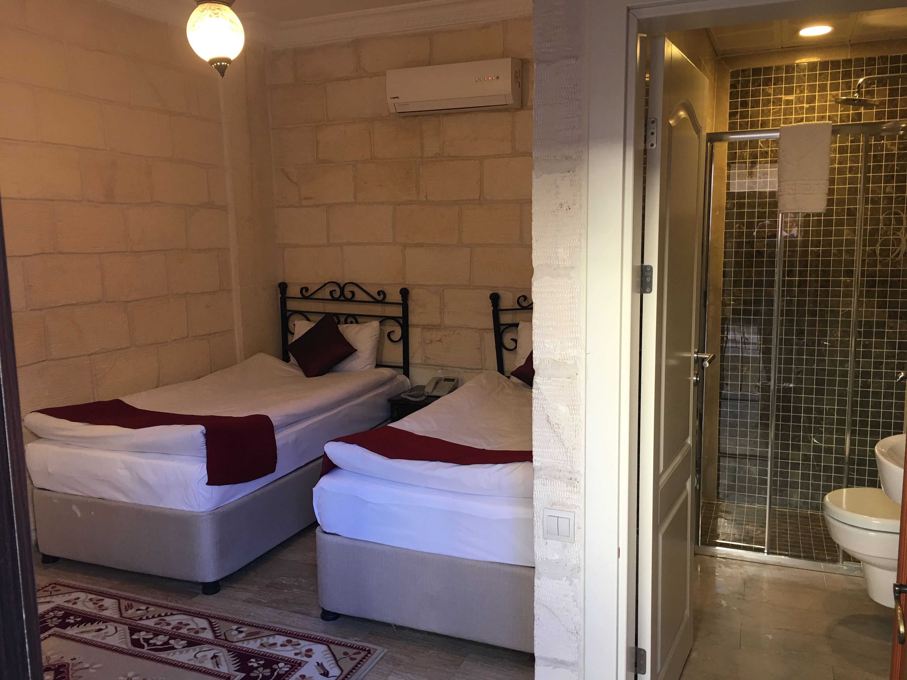 standard twin room, 1 bedroom | 1 bedroom, minibar, desk, iron/ironing board