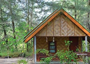 Bungalow Standard | Lit dâappoint (supplĂ©ment), accĂšs au Wi-Fi (inclus)