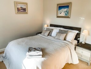 Double Room, Ensuite, Mountain View - Coach House (Caernarfon)