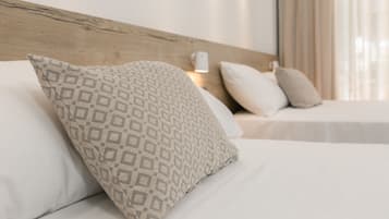 Bureau, Wi-Fi gratuit, draps fournis