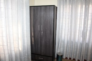 Sistema de insonorización, wifi gratis y ropa de cama
