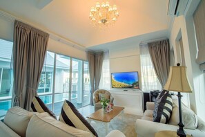 3 Bedrooms Private Pool Villa | Living area | 40-inch flat-screen TV with cable channels, TV - Baan Marwin Hua Hin (Hua Hin)