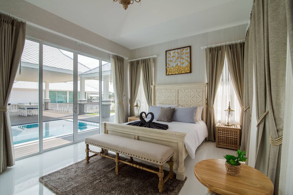 Family Villa, 3 Bedrooms, Kitchen, Corner