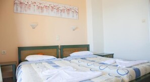 Stúdió | Hangszigetelés, vasaló/vasalódeszka, ingyenes wifi és ágynemű