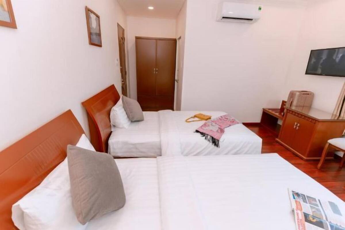 Minibar, in-room safe, blackout drapes, soundproofing