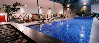 DAHLIALAND SAIGON HOTEL & SWIMMING POOL