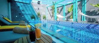 DAHLIALAND SAIGON HOTEL & SWIMMING POOL