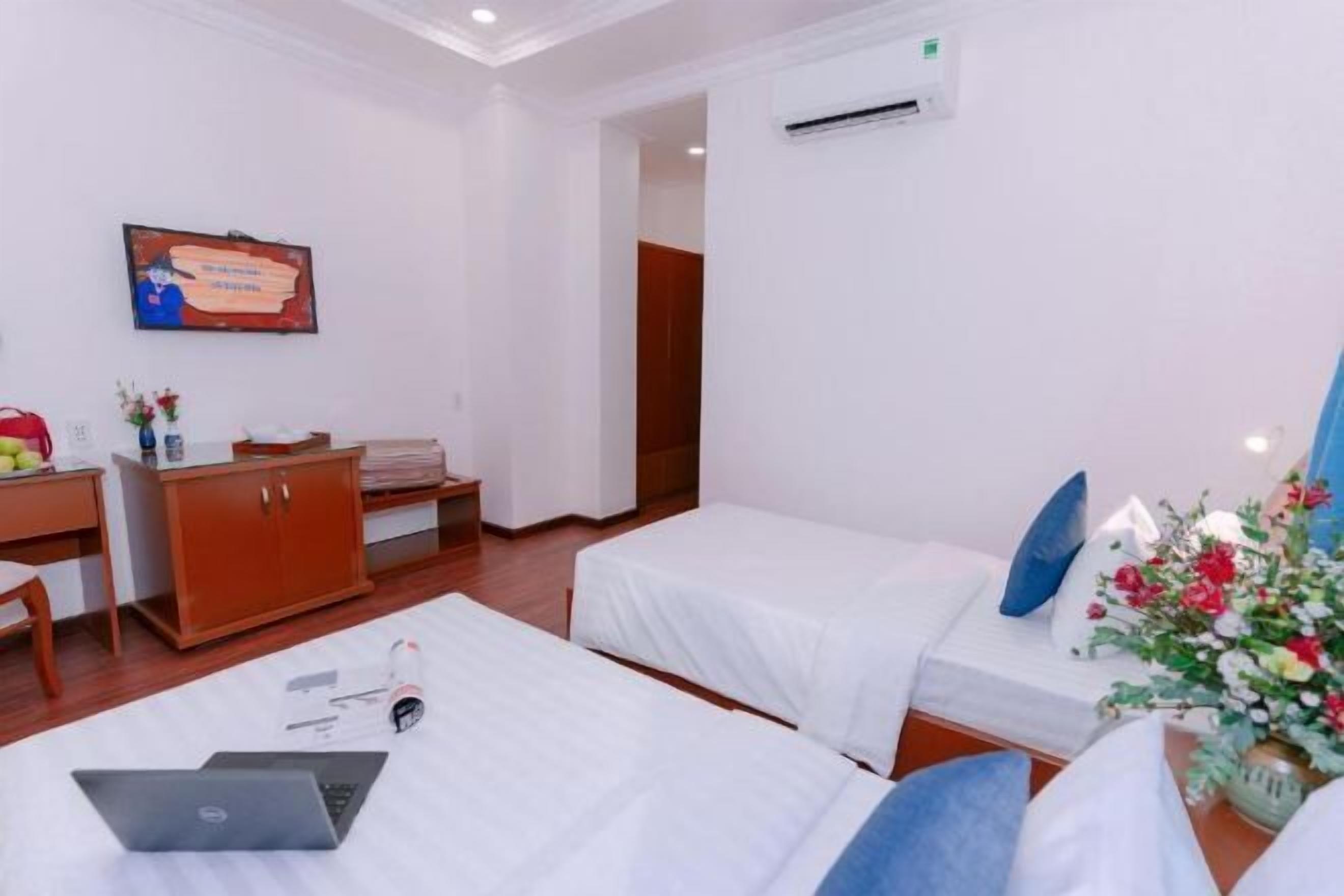 Minibar, in-room safe, blackout curtains, iron/ironing board