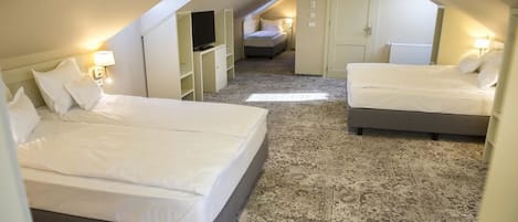 One-Bedroom Suite | Premium bedding, minibar, in-room safe, desk