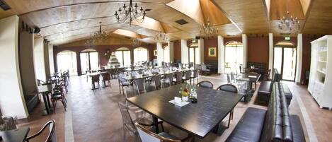 Se sirven desayunos, almuerzos y cenas