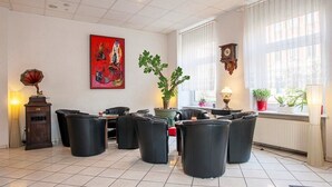 Unclassified image, 5 of 25, button - Hotel Burgk (Dresden)