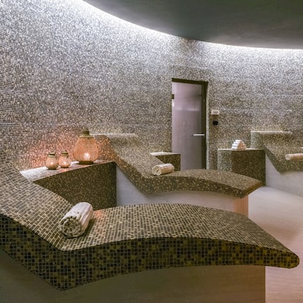 Couples treatment rooms, sauna, steam room, Turkish bath