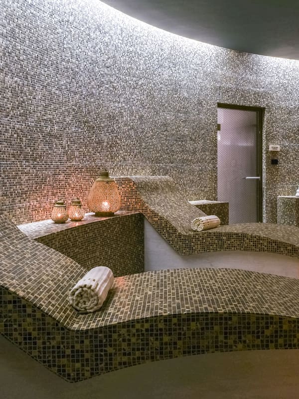 Couples treatment rooms, sauna, steam room, Turkish bath