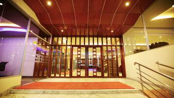 Façade de lâhĂ©bergement - soirĂ©e/nuit