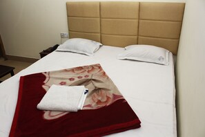 Quarto casal luxo | Wi-Fi de cortesia