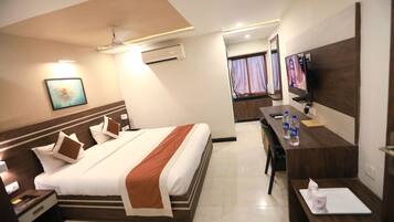 Minibar, in-room safe, desk, soundproofing