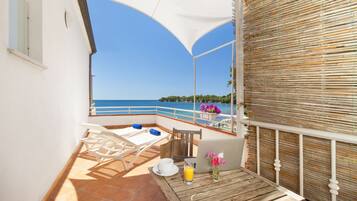Classic Room, 1 Double Bed, Sea View | Premium bedding, down duvets, memory-foam beds, in-room safe