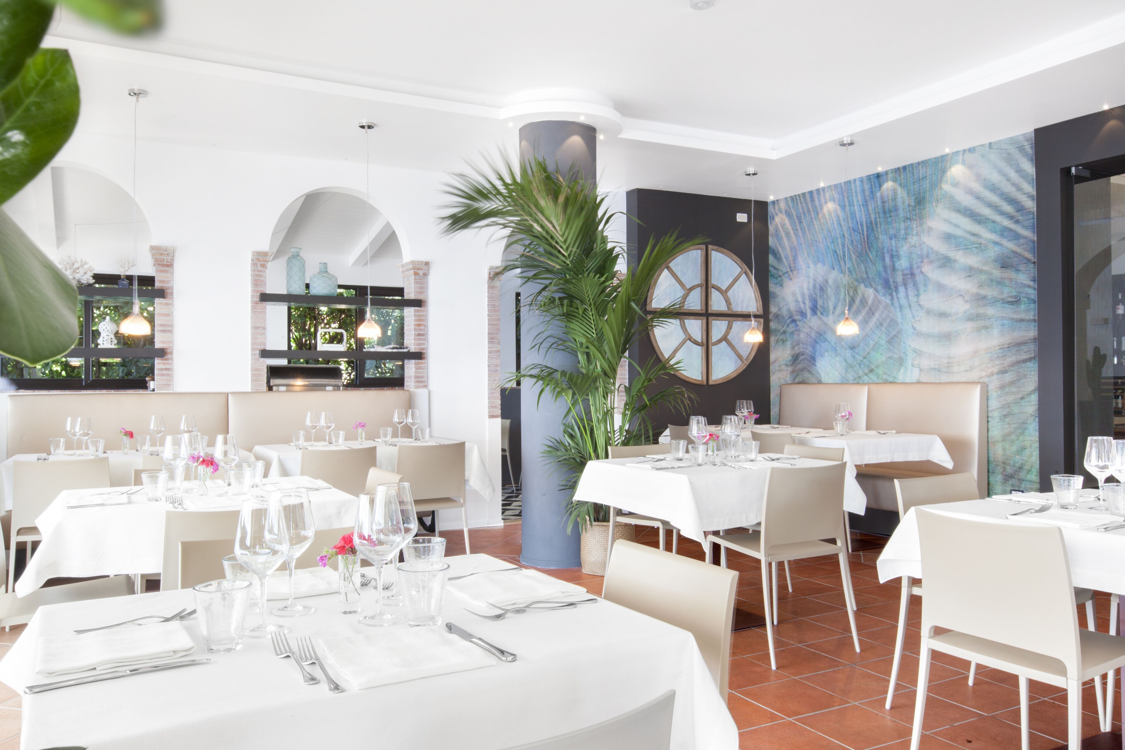 breakfast, lunch, dinner served; local cuisine, beach views