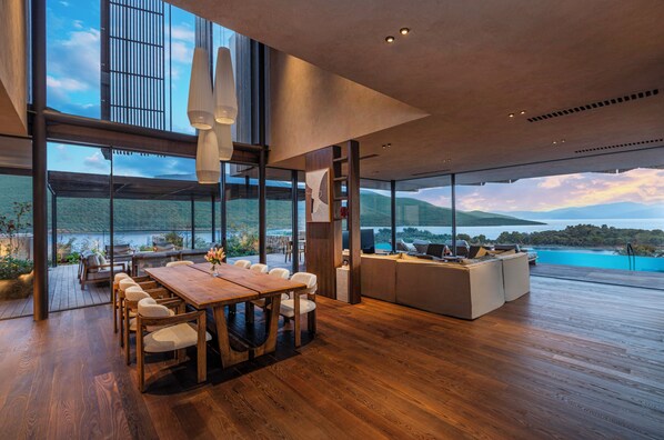 Sunset Citrus Villa 3 Bedrooms