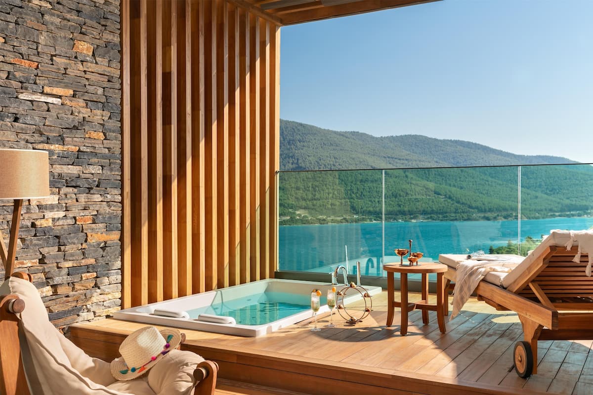 Terrace Room Sea View | 1 makuuhuone, ylelliset vuodevaatteet, Tempur Pedic -patjalliset sängyt