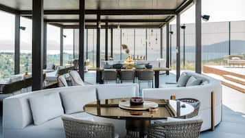 9 restaurants servant le déjeuner, le dîner, le souper et le brunch
