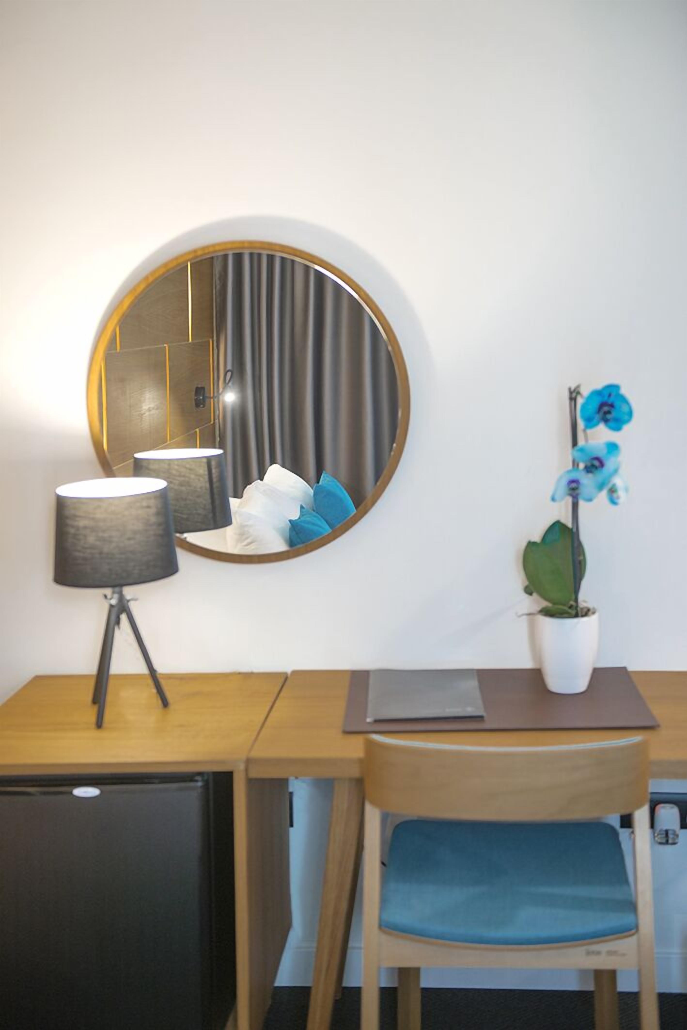 deluxe double or twin room | room amenity