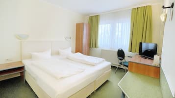 Individuell dekoriert, individuell eingerichtet, Schreibtisch