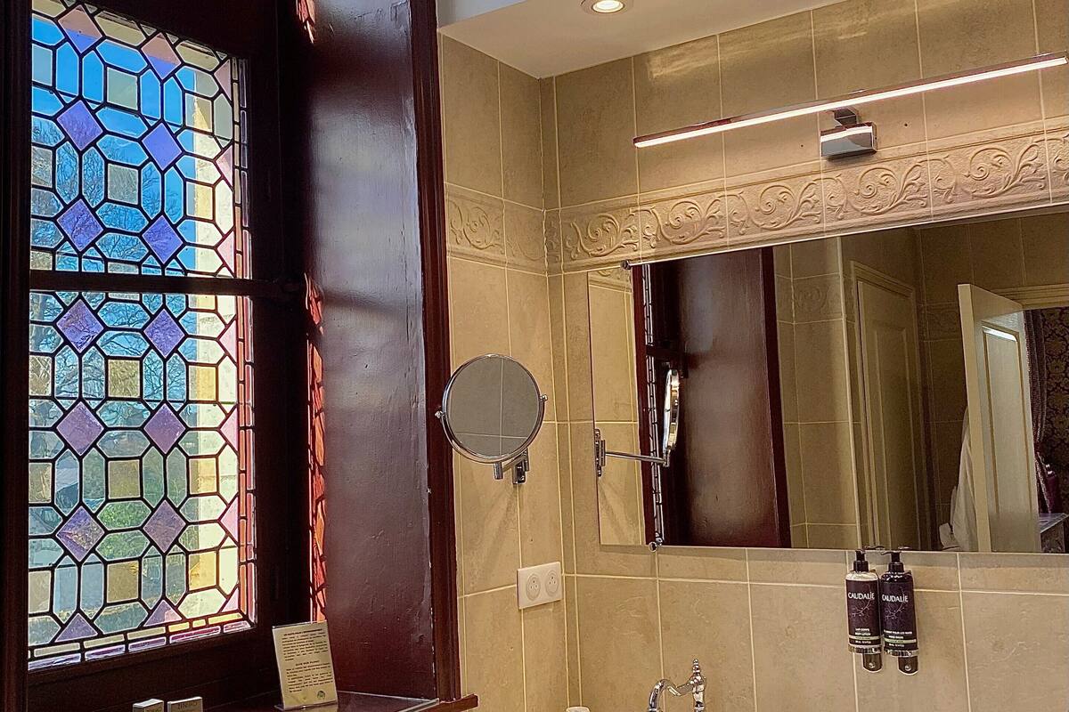 room, 1 bedroom (supérieure) | premium bedding, minibar, in-room safe, individually decorated